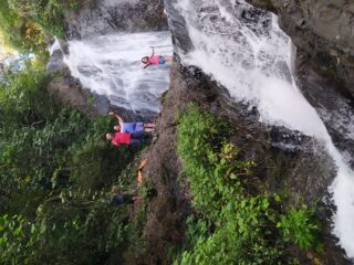 Hikking-cascada-4